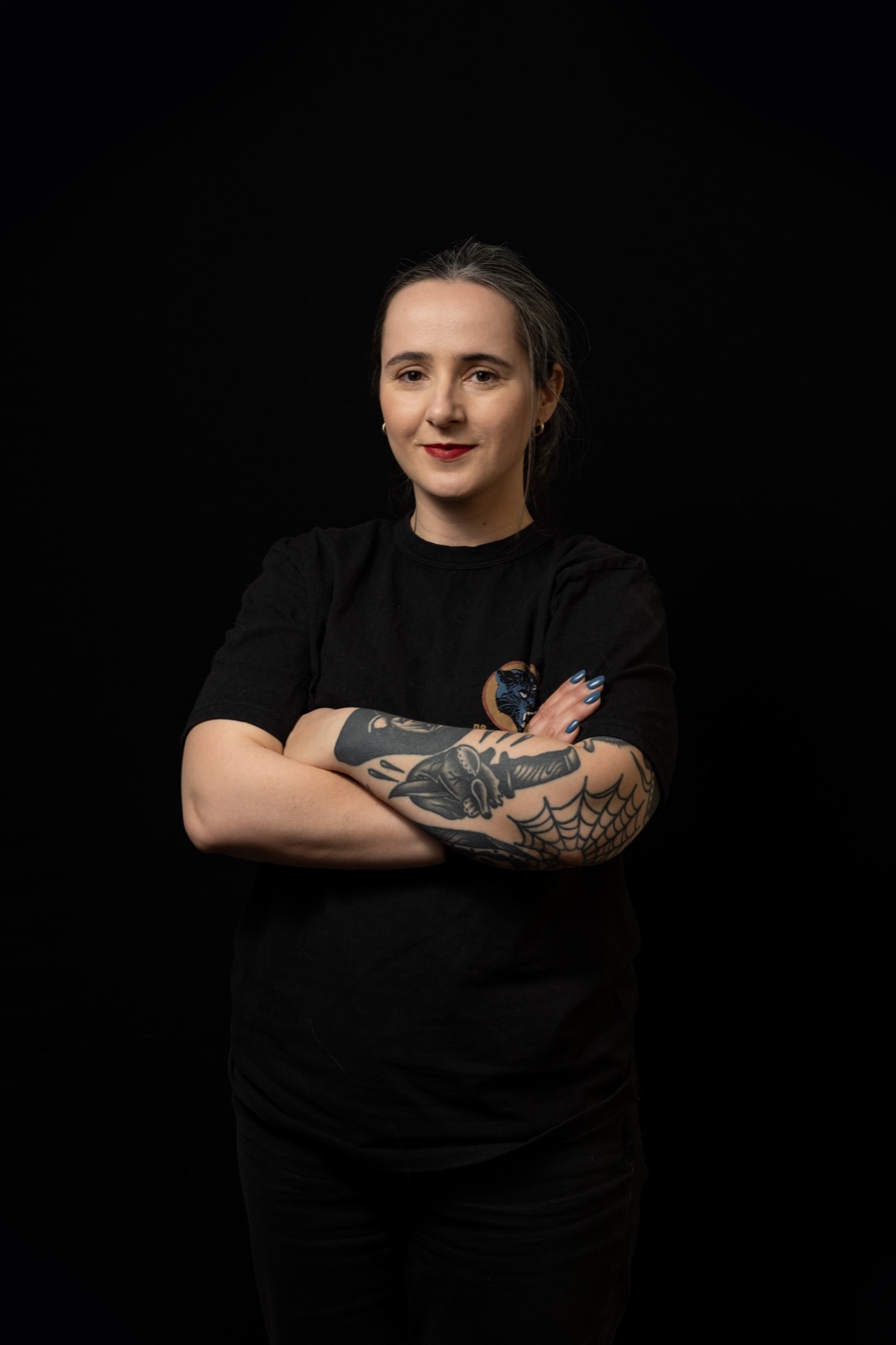 Denisa — tatérka HIDN Tattoo